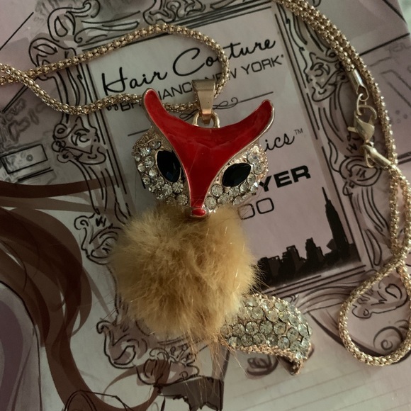 Furry Red Gold Crystal Fox Necklace - Picture 12 of 12